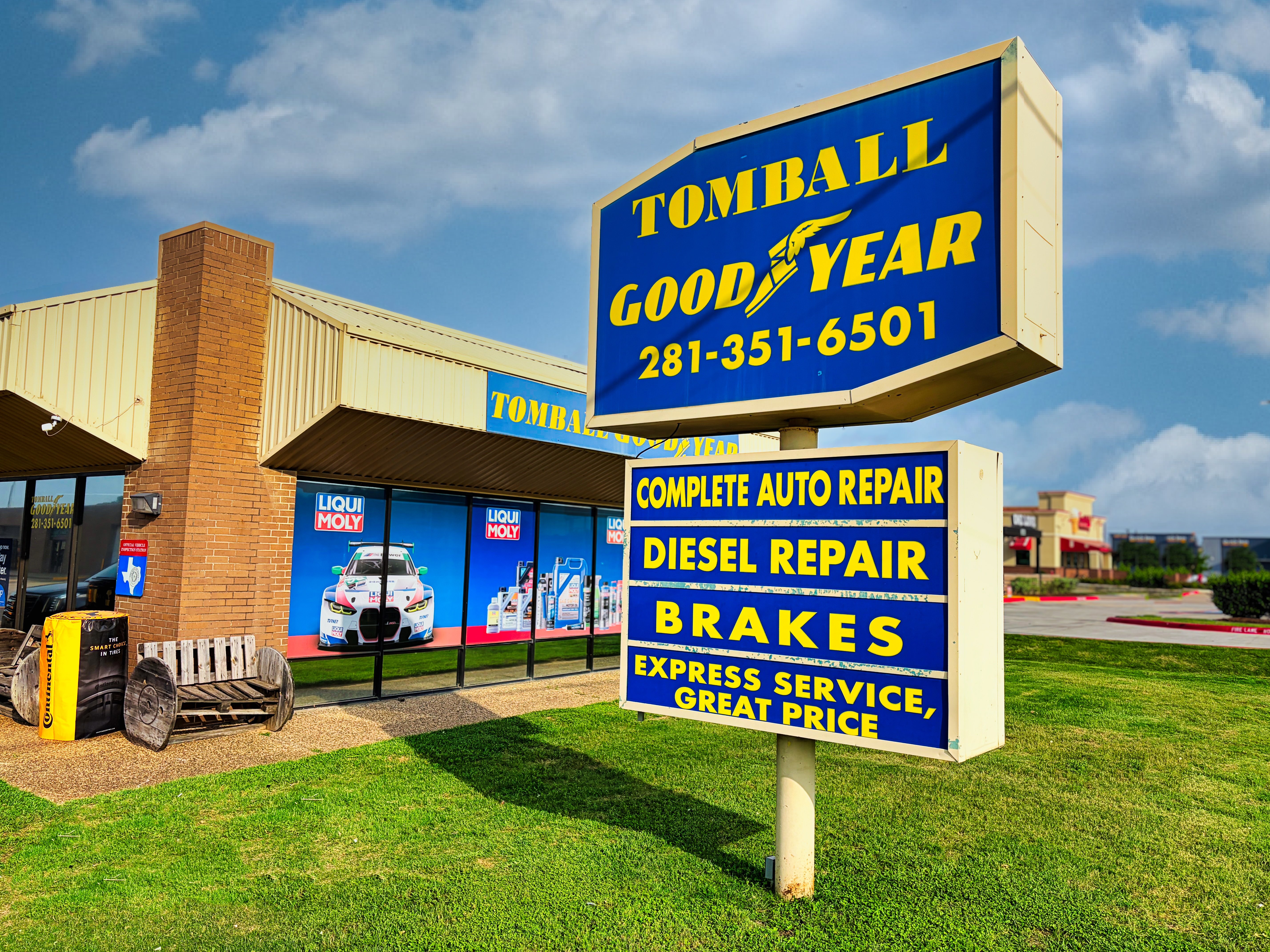 Tomball Goodyear storefront at 27503 Tomball Pkwy
